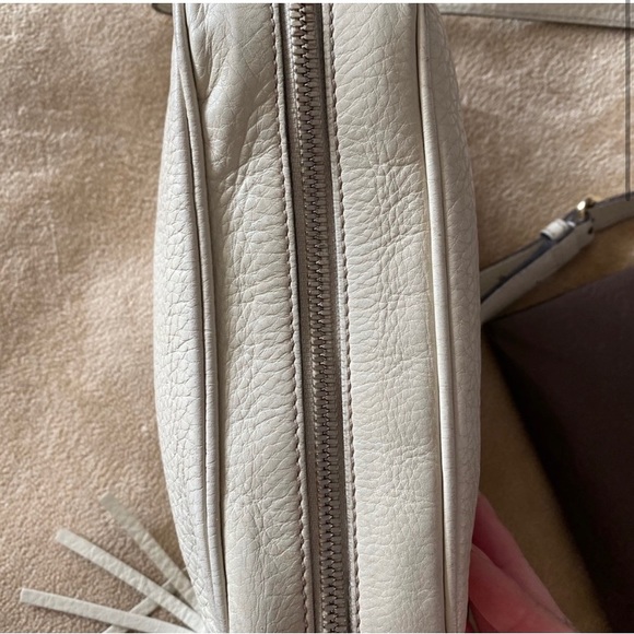 Gucci camera bag. - Picture 3 of 13